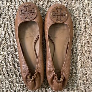 Tory Burch Minnie tan flats